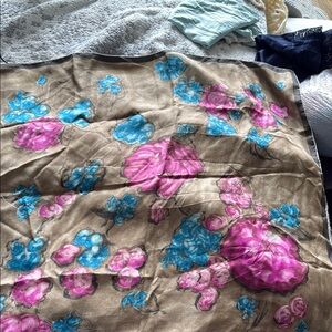 Elegant Floral Throw Blanket - Pink and Blue